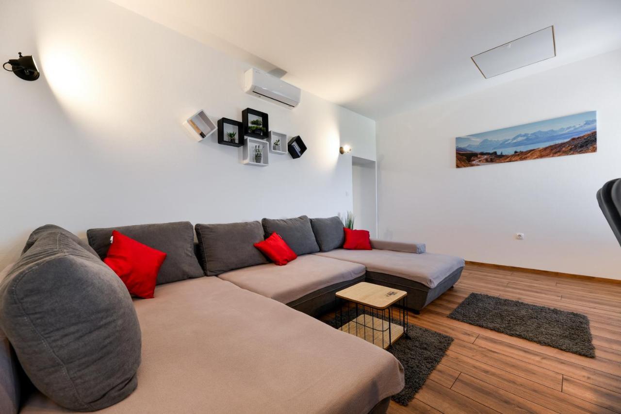 Holiday Home Skevini Dvori Starigrad Paklenica Eksteriør bilde