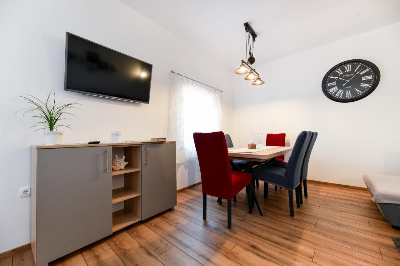 Holiday Home Skevini Dvori Starigrad Paklenica Eksteriør bilde