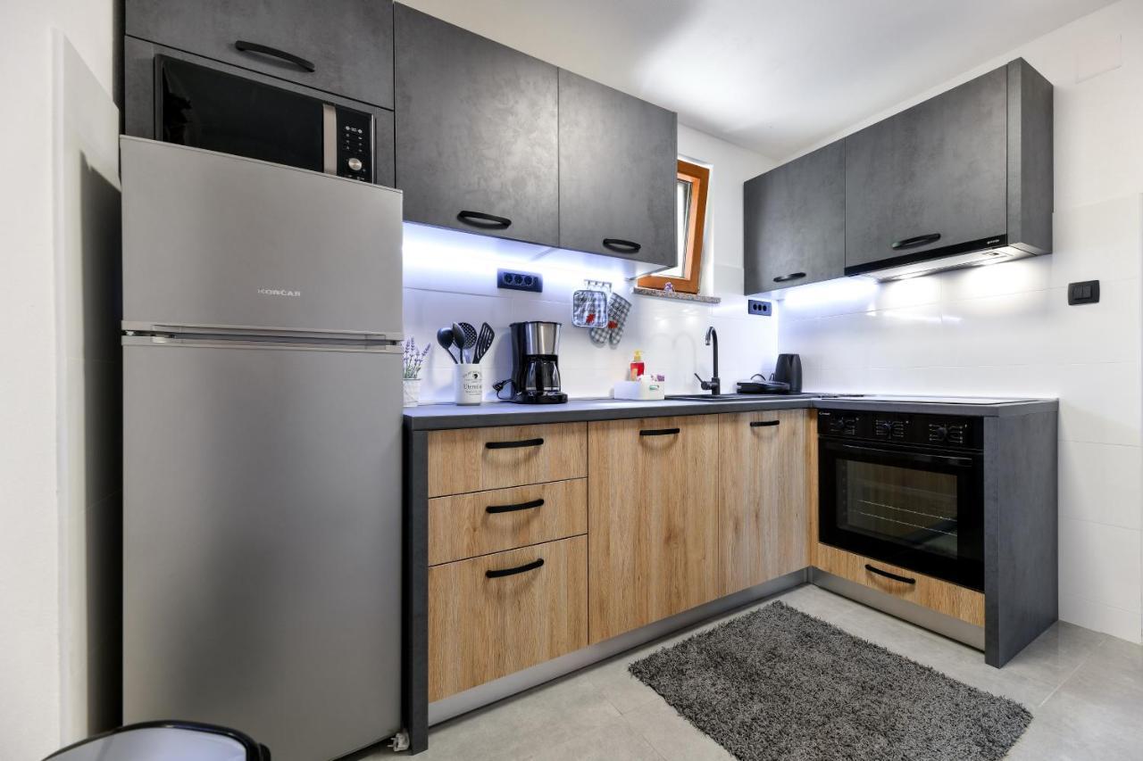 Holiday Home Skevini Dvori Starigrad Paklenica Eksteriør bilde