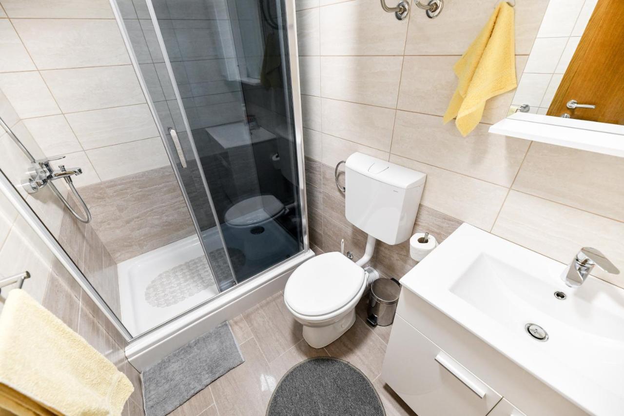 Holiday Home Skevini Dvori Starigrad Paklenica Eksteriør bilde